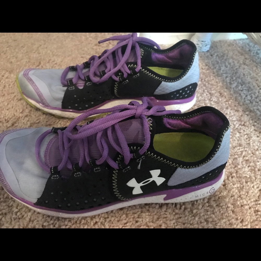 Under Armour Ladies Tennis shoes